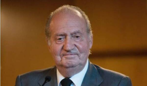 El rey Juan Carlos I tiene ndaje una hija okára