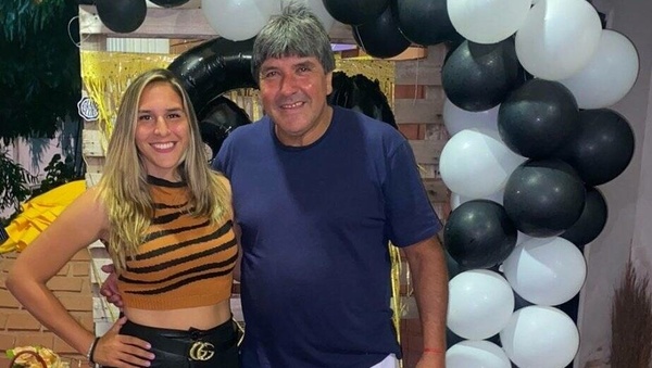 "El Tanque" Torres, mimado por su hija en su cumple