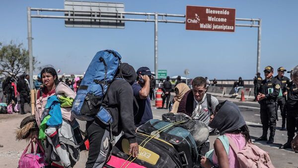 Evalúan abrir un paso humanitario para varados entre Chile y Perú