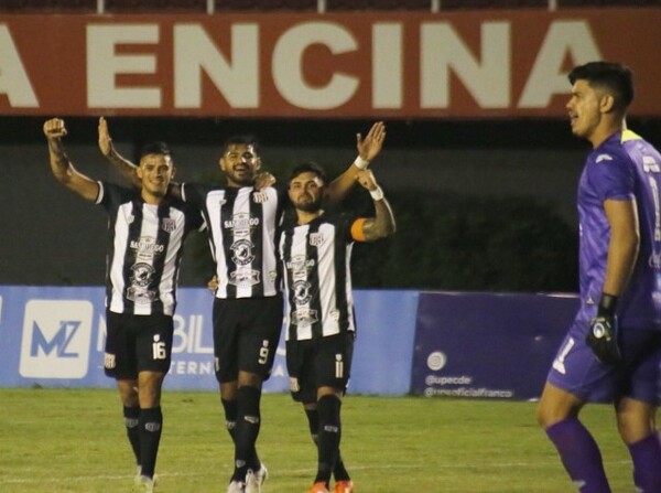 Deportivo Santaní festejó en el Este - APF