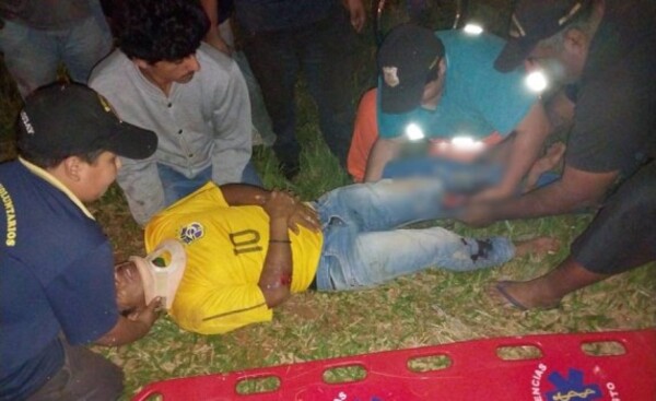 Choque entre un auto y moto deja un lesionado
