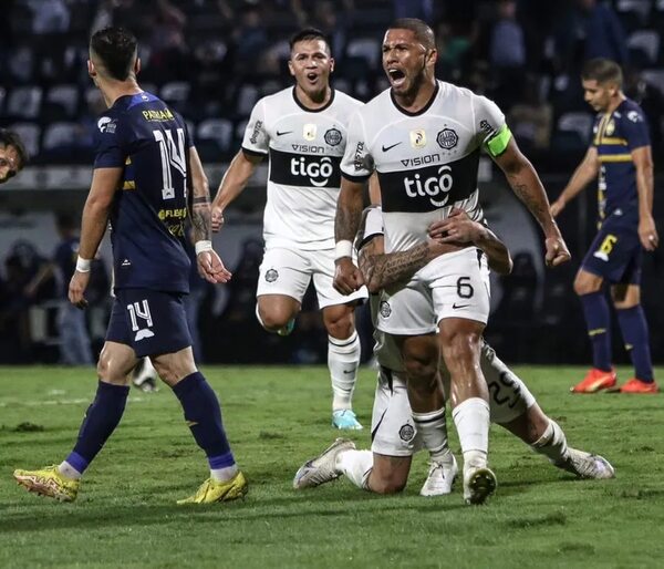 Sistema de juego cuestionado en Olimpia - Fútbol - ABC Color