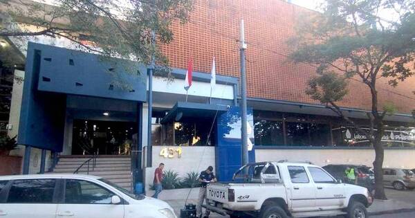 La Nación / Farmacéutica de Asunción reporta un millonario robo
