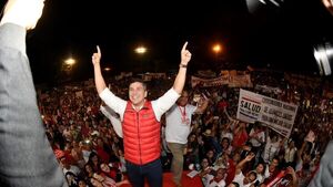 Bataglia y Borba prometen ejército de votos mientras pacientes sufren