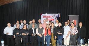 La Nación / Reconocen labor de comunicadoras del Grupo Nación Media
