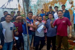 Internos inician curso de siembra de frutilla orgánica en Tacumbú - Unicanal