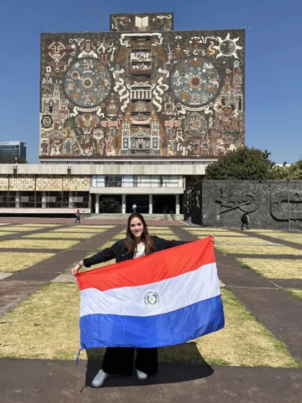 PARAGUAYA ESTUDIA EN PRESTIGIOSA UNIVERSIDAD DE MÉXICO