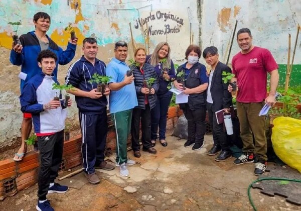 RECLUSOS DE TACUMBÚ INICIAN CURSO DE SIEMBRA DE FRUTILLA ORGÁNICA