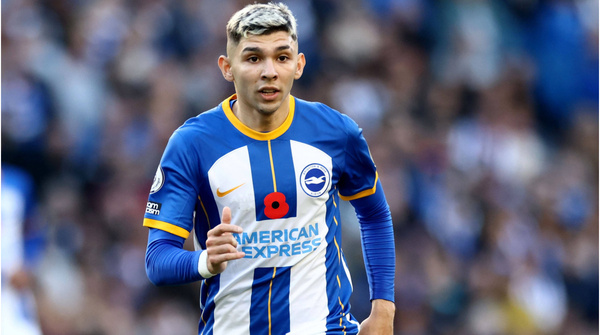 ¡Impresionante! Dos asistencias de Julio Enciso en la victoria parcial del Brighton