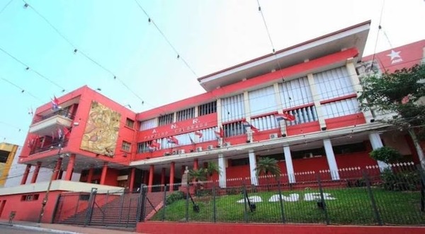 Apoderados de la ANR confiados en trabajo de miembros de mesa | 1000 Noticias