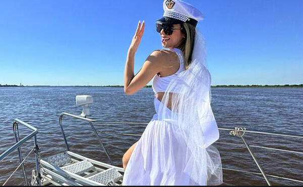 Jessi Torres y su despedida de soltera ¡sobre el Río Paraguay!