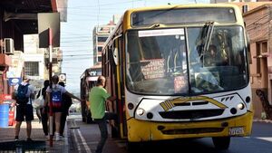 Chatarras que superan límite de 20 años siguen circulando sin control