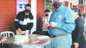 Fernando Lugo deberá votar sin acompañante, dice TSJE