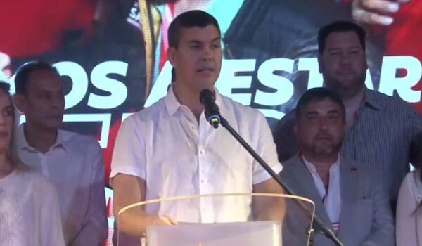 Santiago Peña: “Hoy definimos entre un Paraguay que impulse el bienestar económico o la improvisación”