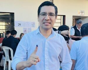 "Landy" Torres votó en Santa Rita y promete trabajar por una sociedad más justa - ADN Digital