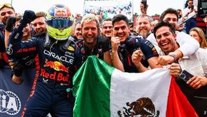 Checo Pérez firmó su sexta victoria en la Fórmula Uno