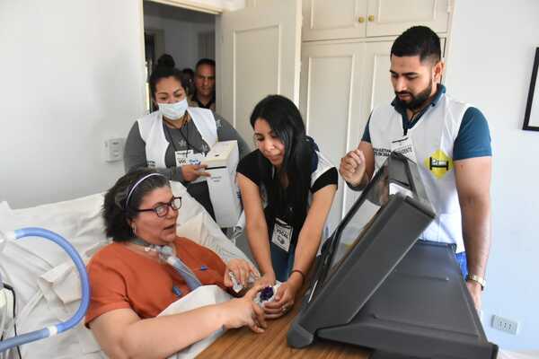El 40% de electores que sufragan mediante el Voto en Casa ya cumplieron con su deber cívico - El Independiente