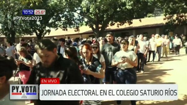 Electores esperan más de tres horas para votar en San Lorenzo