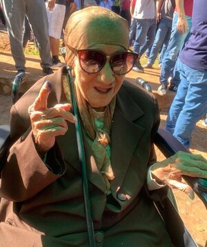 Abuela no vidente de 97 años insta a jóvenes a ejercer su derecho al voto - Radio Imperio