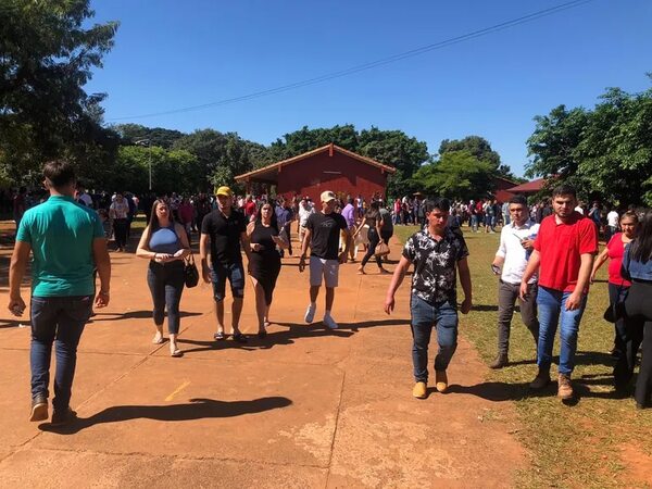 Elecciones 2023 en Alto Paraná: Votación tranquila en Minga Guazú, tras incidente inicial - Política - ABC Color