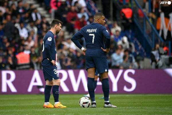 [VIDEO] Mbappé aprovechó un blooper kachiãi e hizo un gol... ¡¡¡pero el PSG igual perdió!!!