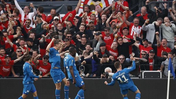 El PSV Eindhoven retiene su corona por penales