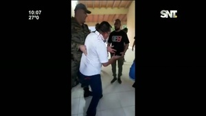 Imágenes sensibles: A un hombre le sacaron parte de la oreja en Sapucai - SNT