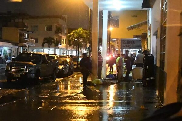 Cerca de 77.000 afectados y 33 fallecidos por temporada lluviosa en Ecuador - Mundo - ABC Color