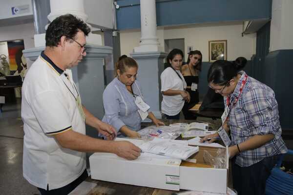 Se desarrolla escrutinio de votos y transmisión en tiempo real de resultados preliminares - .::Agencia IP::.