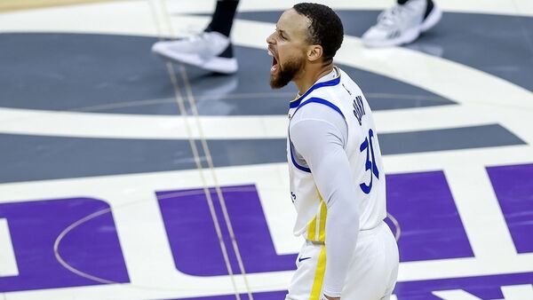 Curry firma 50 puntos y destroza a los Kings en partido 7