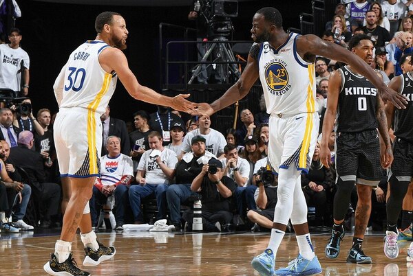 Versus / Curry salva con 50 puntos a los Warriors en el partido decisivo en Sacramento