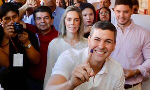SANTIAGO PEÑA ES NUEVO PRESIDENTE DEL PARAGUAY