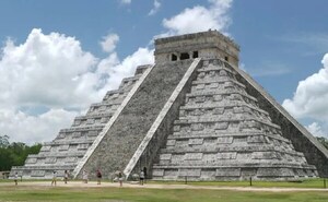 INVESTIGADOR MEXICANO REVELA ADN DE MAYAS PREHISPÁNICOS DE UN ENTIERRO MASIVO