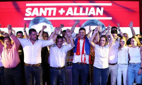 Santi Peña celebra la victoria tras ser electo como Presidente de la República: “No les vamos a defraudar”