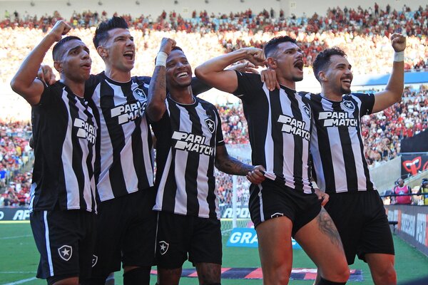 Diario HOY | Botafogo voltea al Flamengo y lidera en solitario