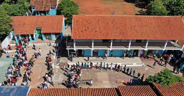 La Nación / De los 17 departamentos, 15 gobernaciones serán administradas por la ANR