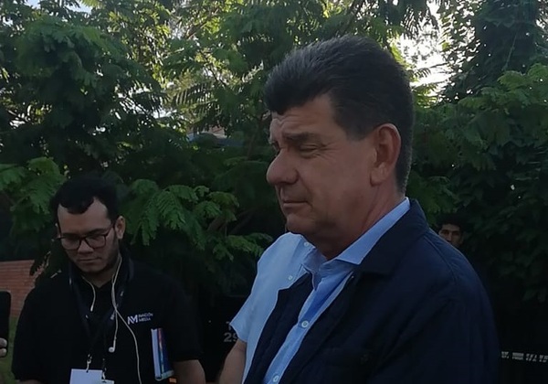 Efraín Alegre reconoce derrota y culpa a la división de la oposición