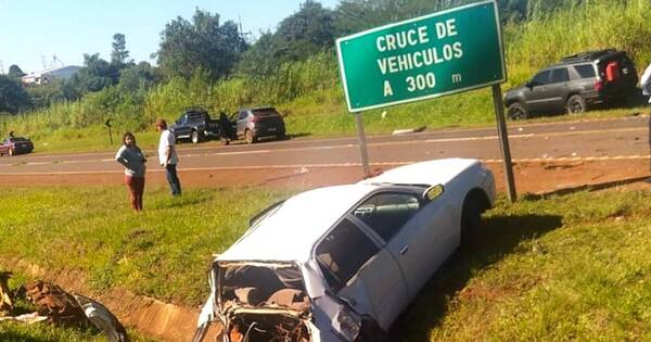 La Nación / Una mujer murió en choque de autos