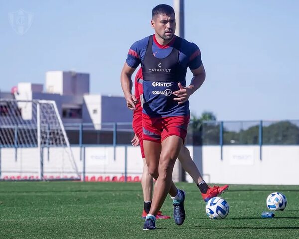 Patiño se hizo ver ayer en la práctica azulgrana - Fútbol - ABC Color
