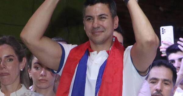 La Nación / Una gran fiesta se desató en la sede de la Junta de Gobierno