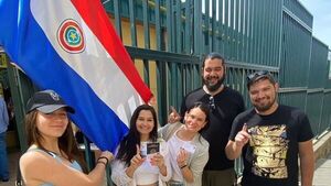 Compatriotas votan desde el extranjero