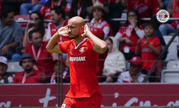 Versus / Carlos González y un golazo de cabeza para mandar al Toluca a la liguilla