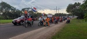 Aña Cua: obreros realizan caravana para exigir firma de contrato colectivo de trabajo - Nacionales - ABC Color