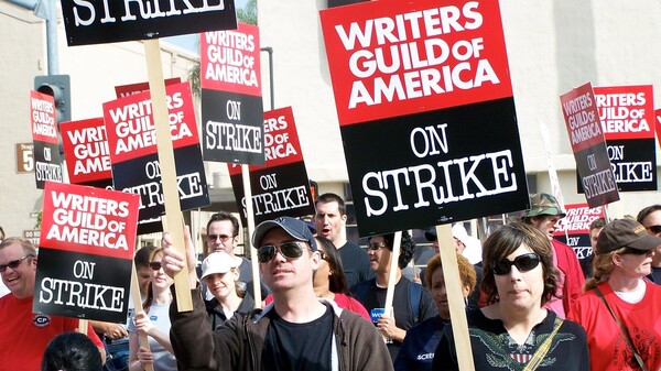 Diario HOY | Hollywood se encamina a una huelga de guionistas por reclamos salariales