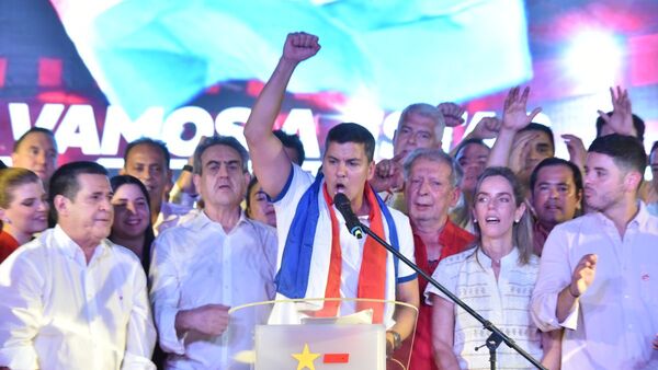 Gobernantes felicitan a Santiago Peña tras ser electo presidente