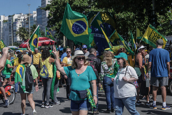 Bolsonaro celebra Primero de Mayo con críticas a Lula y guiños al agronegocio - MarketData