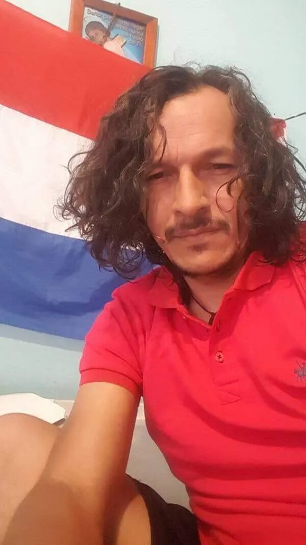 Organización pide expulsar a Mbururu y Oso del Congreso por “pedófilos y violentadores de mujeres” - Política - ABC Color
