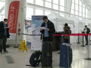 Diario HOY | EEUU dejará de exigir vacuna covid a funcionarios y visitantes el 11 de mayo