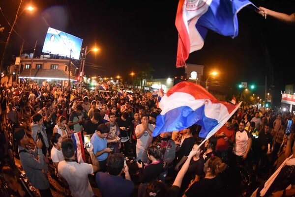 Denuncia de Payo Cubas por supuesto robo de votos desata protestas - Política - ABC Color
