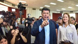 Efraín Alegre exige auditoria internacional tras denuncias por fraude electoral